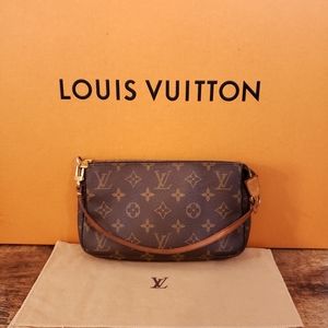 ❌SOLD❌ Louis Vuitton Pochette Accessories